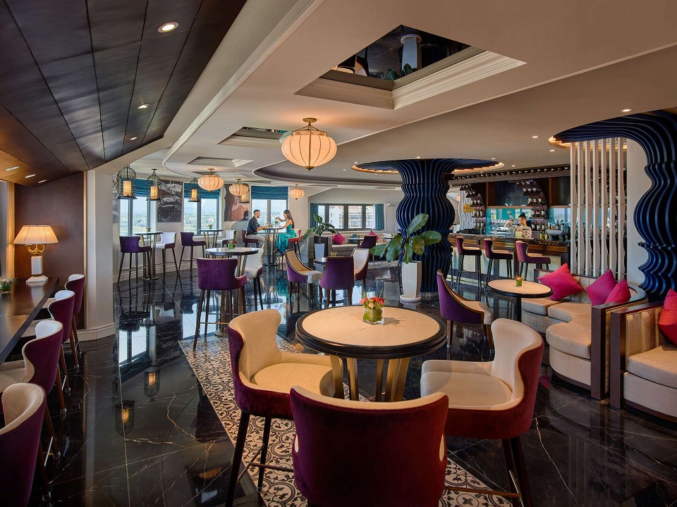 �ۥƥ� ������� �ۥ����� ���ʥ�THE ATTIC(���᡼��)